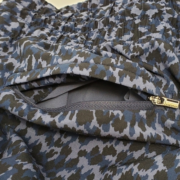 ATHLETA AVENUE PRINTED WIDE LEG CROP PANTS ALLURE NAVY ELASTIC WAIST WOMEN 8 - Picture 11 of 16